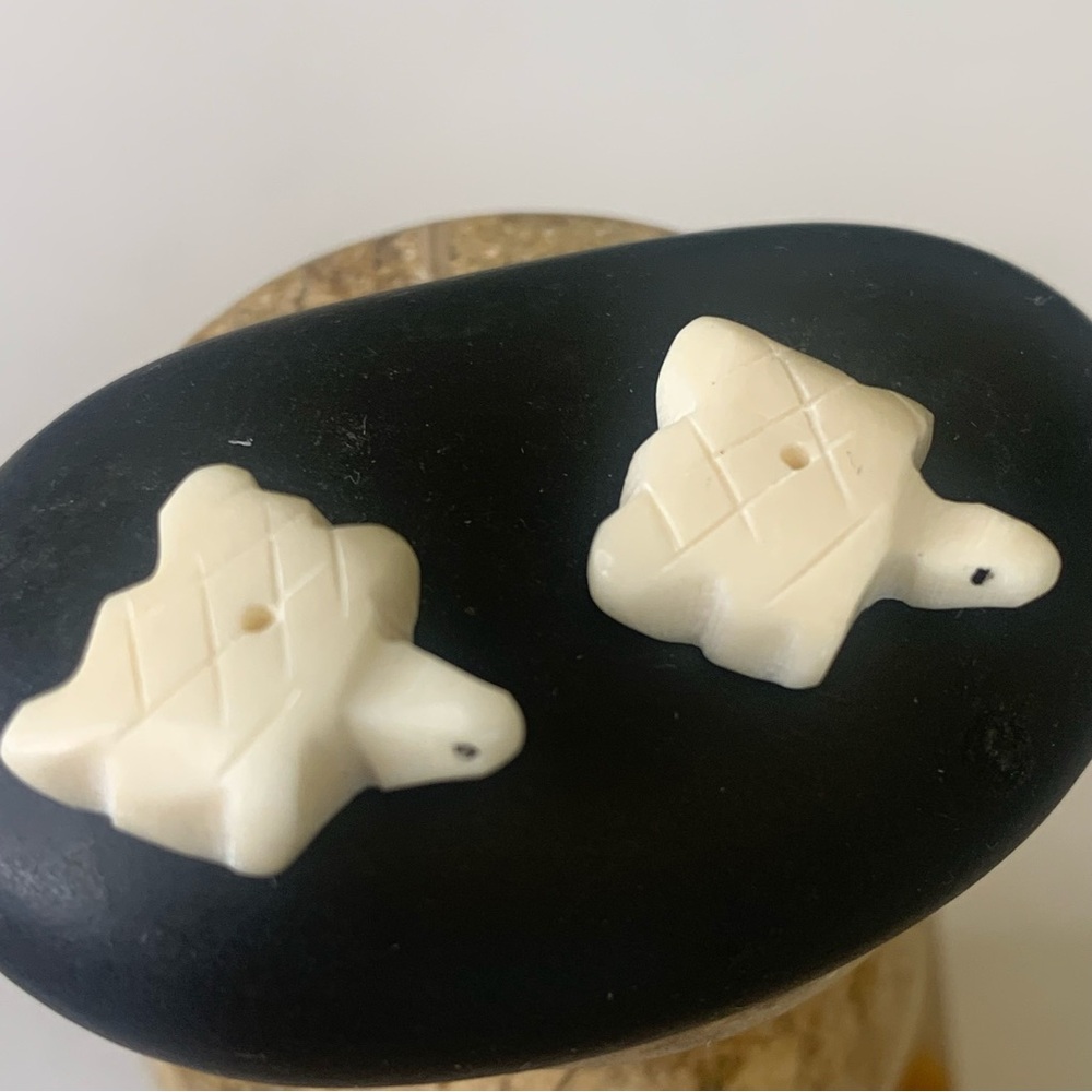 Natural Bone Carved Turtle Fetish Beads Top Drilled Native American Style .7"x.4